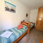 Prati Escape - With Pool And Lakeview Daire Lierna
