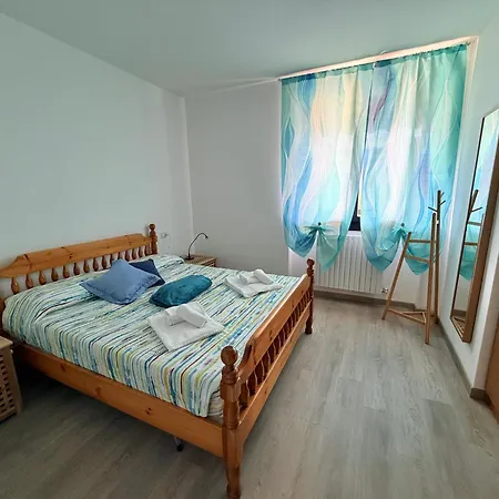 Prati Escape - With Pool And Lakeview Apartman *