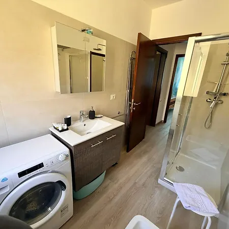 Prati Escape - With Pool And Lakeview