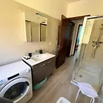 Prati Escape - With Pool And Lakeview